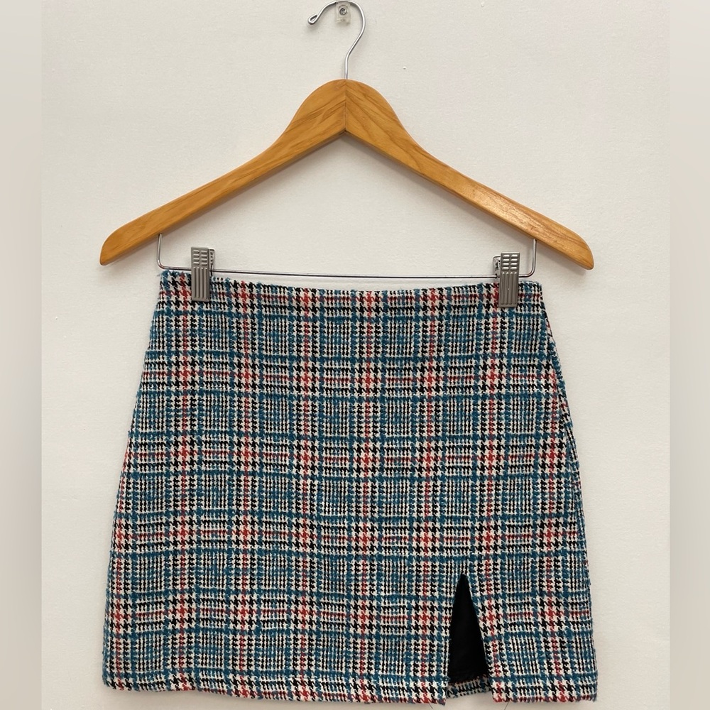 FOREVER 21 HOUNDSTOOTH BLUE/RED/BLACK MINI SKIRT *NWT